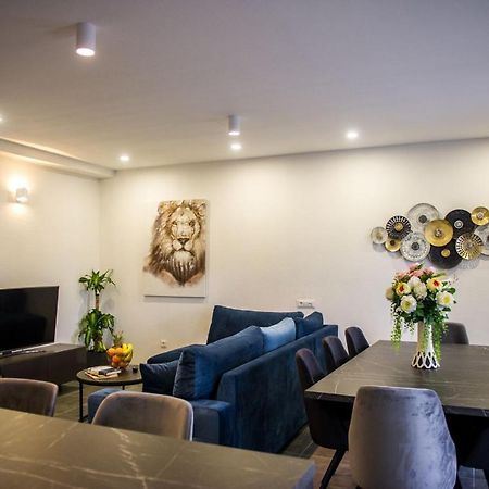 Apartment Lux Elba Kaštela Esterno foto