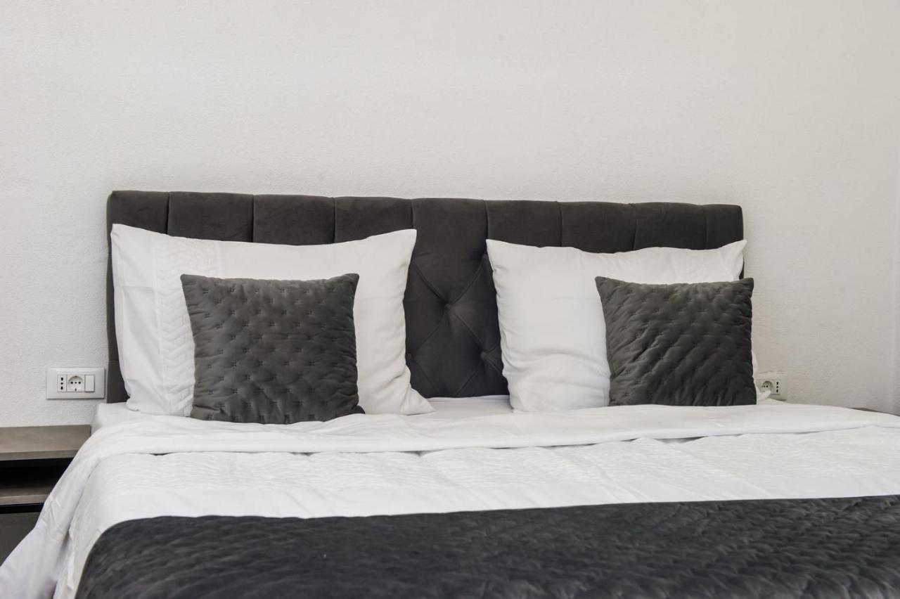 Apartment Lux Elba Kaštela Esterno foto
