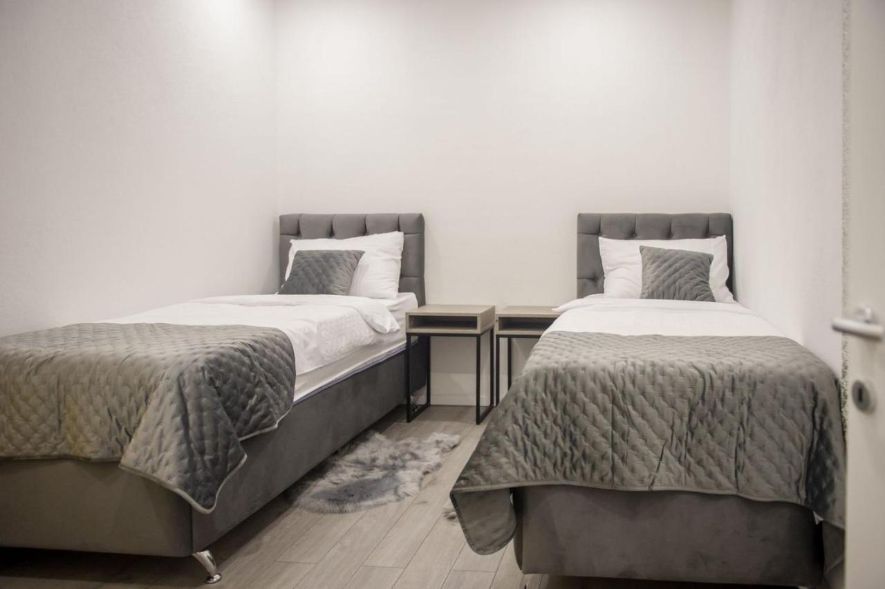 Apartment Lux Elba Kaštela Esterno foto
