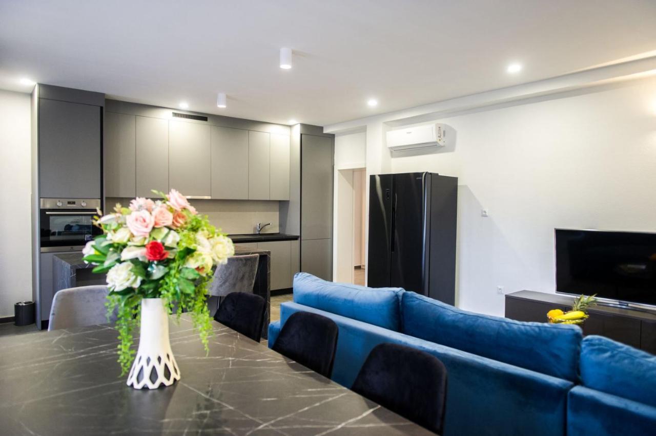 Apartment Lux Elba Kaštela Esterno foto