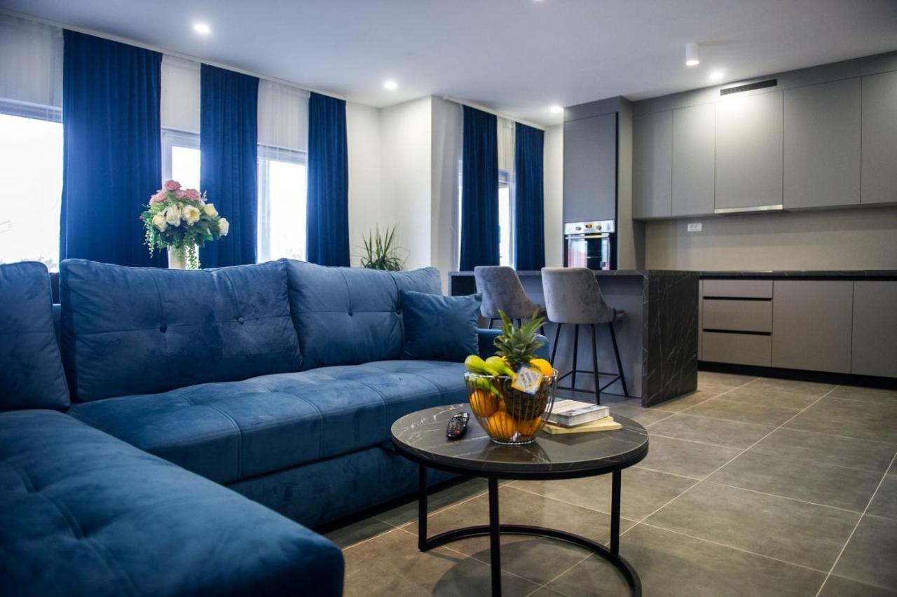Apartment Lux Elba Kaštela Esterno foto