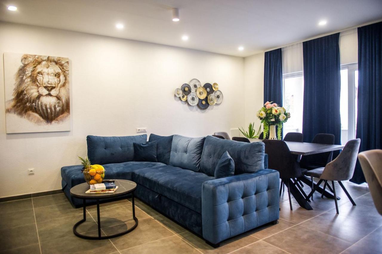 Apartment Lux Elba Kaštela Esterno foto