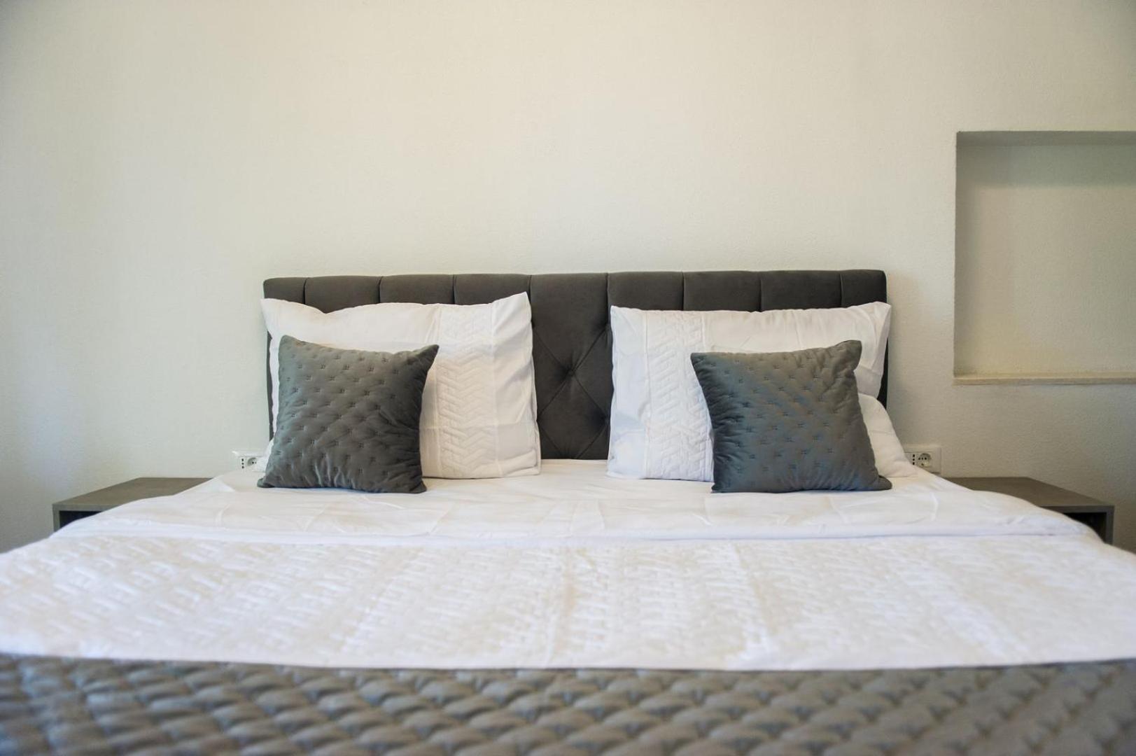 Apartment Lux Elba Kaštela Esterno foto