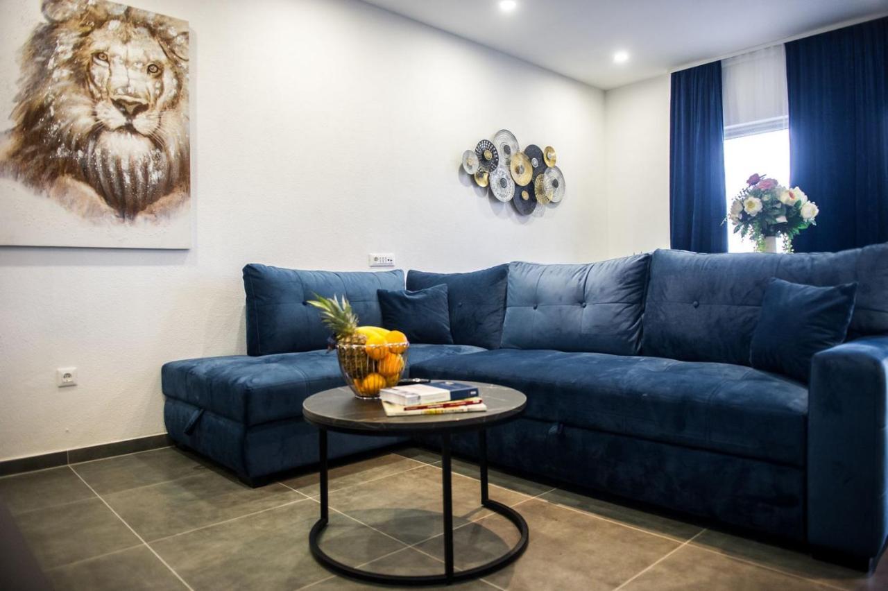 Apartment Lux Elba Kaštela Esterno foto