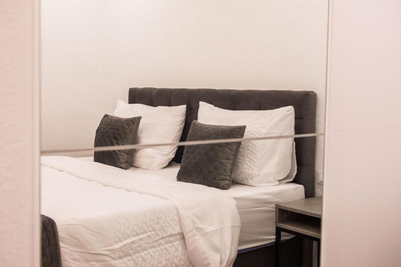 Apartment Lux Elba Kaštela Esterno foto