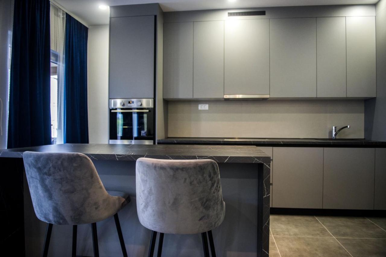Apartment Lux Elba Kaštela Esterno foto