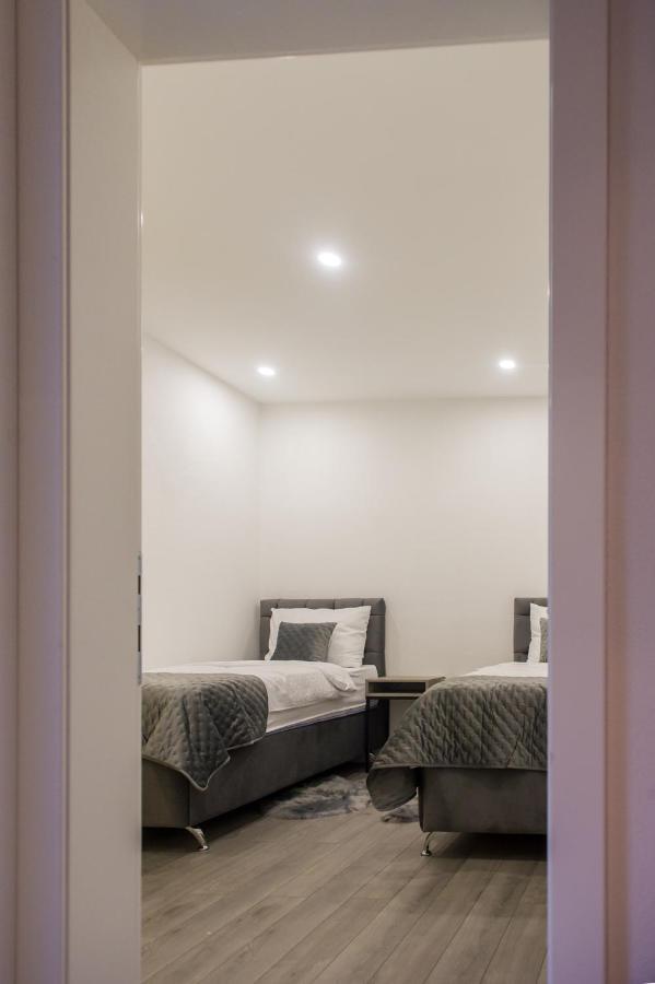 Apartment Lux Elba Kaštela Esterno foto